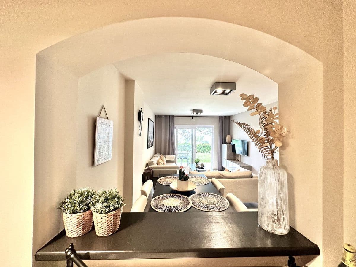 2 bedroom Beach Apartment for sale in Mijas with pool garage - € 848,500 (Ref: 9634955)