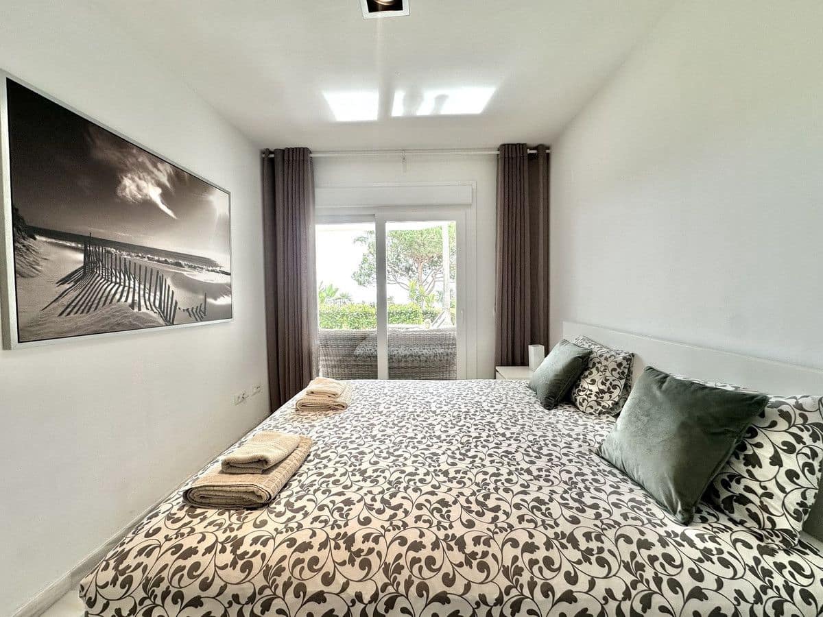 2 bedroom Beach Apartment for sale in Mijas with pool garage - € 848,500 (Ref: 9634955)