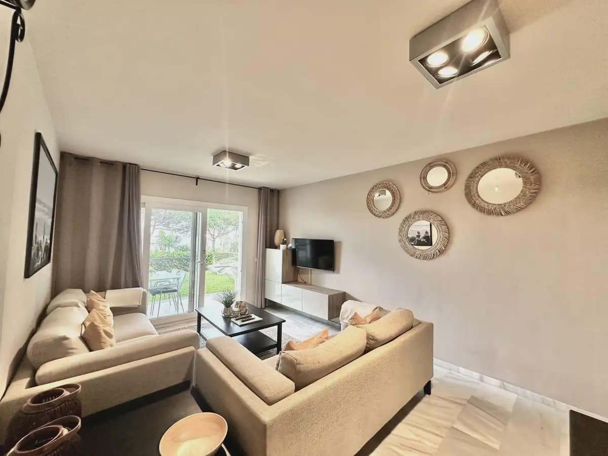 2 slaapkamer Strandappartement te koop in Mijas met zwembad garage - € 848.500 (Ref: 9634955)