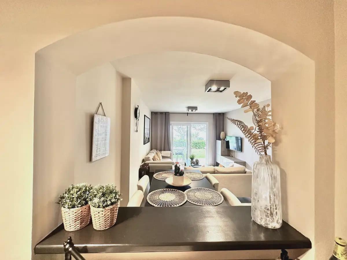 2 slaapkamer Strandappartement te koop in Mijas met zwembad garage - € 848.500 (Ref: 9634955)