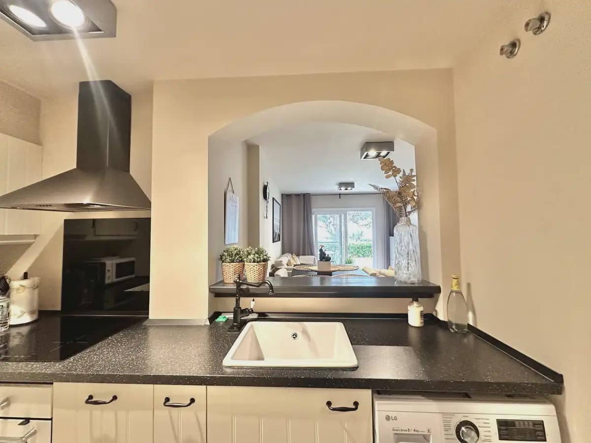 2 slaapkamer Strandappartement te koop in Mijas met zwembad garage - € 848.500 (Ref: 9634955)
