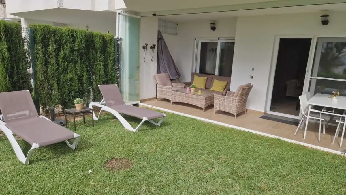 2 slaapkamer Strandappartement te koop in Mijas met zwembad garage - € 848.500 (Ref: 9634955)
