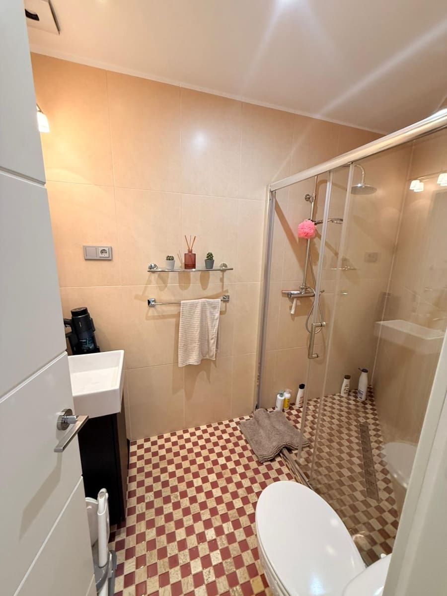 2 bedroom Apartment for sale in Benalmadena with pool garage - € 615,000 (Ref: 9634960)