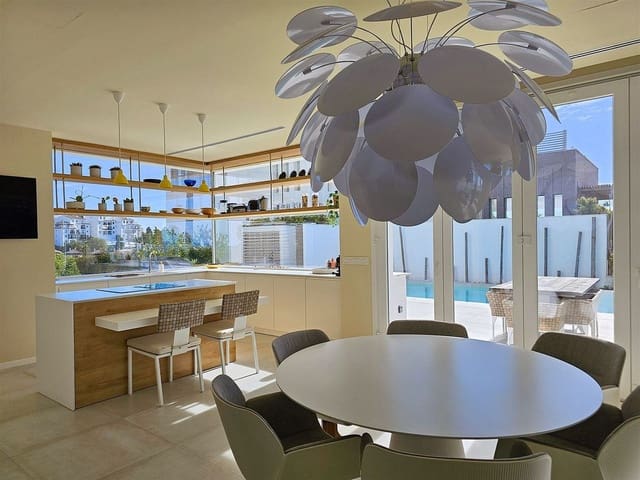 5 bedroom Villa for sale in Riviera del Sol, Mijas with pool garage - € 1,750,000 (Ref: 9634961)