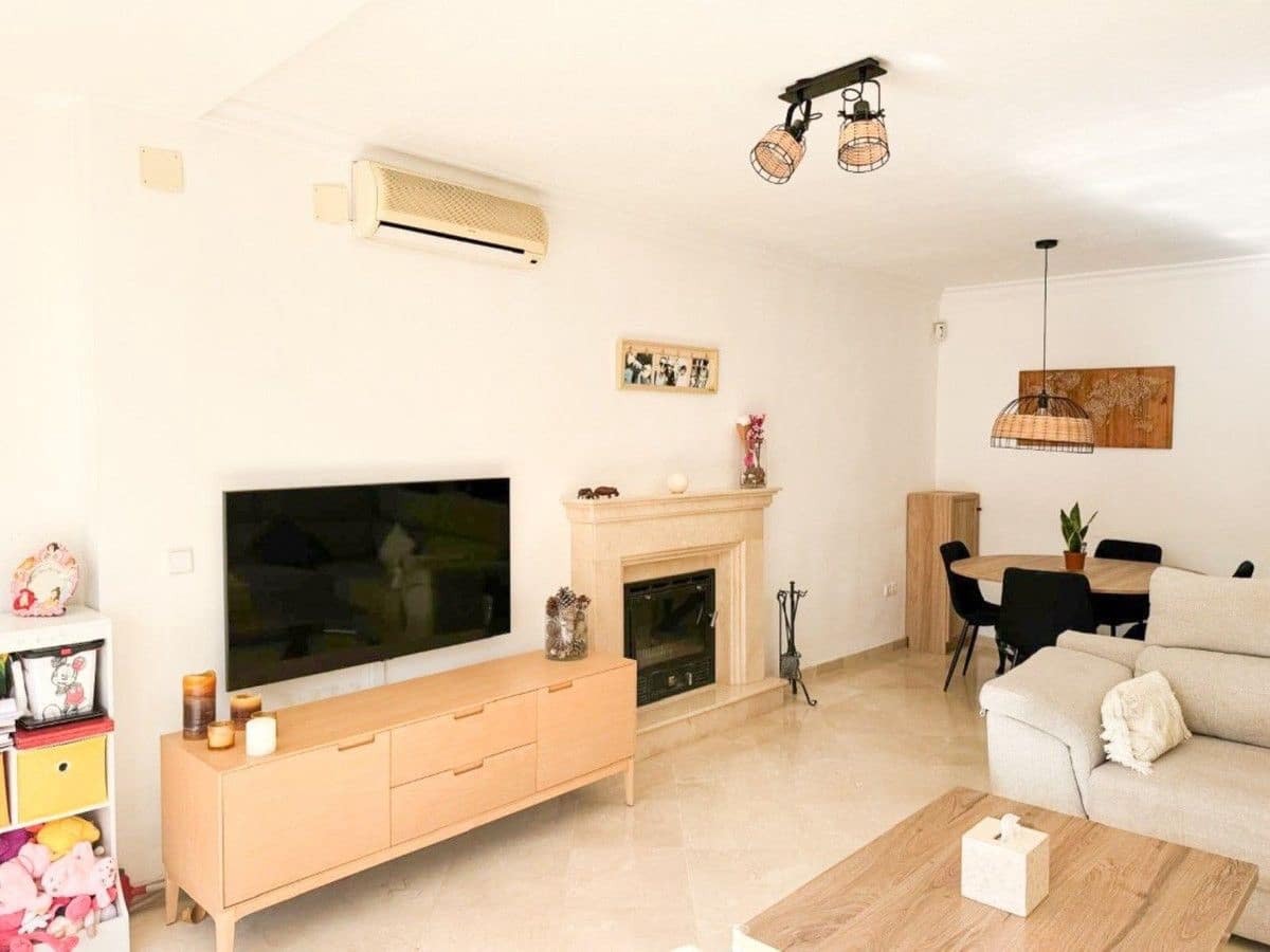 2 Zimmer Haus zu verkaufen in Marbella mit Pool - 385.000 € (Ref: 9634966)