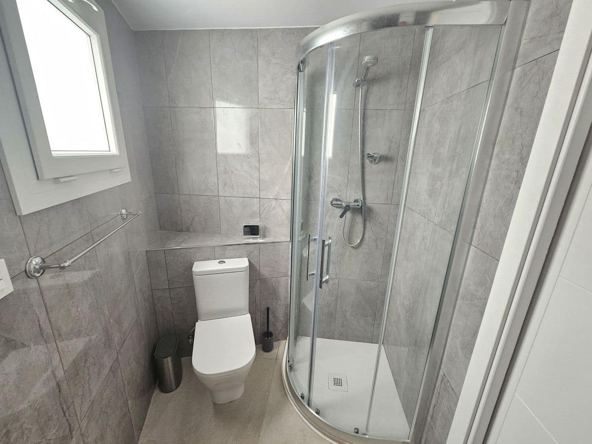 2 bedroom Beach Apartment for sale in Fuengirola - € 295,000 (Ref: 9634967)