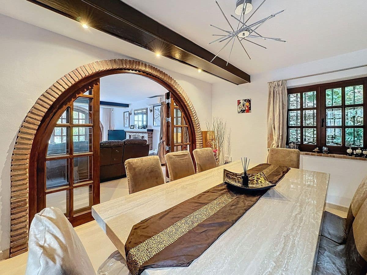 3 sypialnia Willa na sprzedaż w Mijas z basenem garażem - 925 000 € (Ref: 9634971)