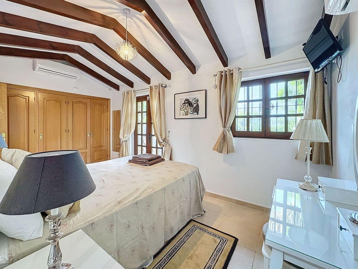 3 sypialnia Willa na sprzedaż w Mijas z basenem garażem - 925 000 € (Ref: 9634971)