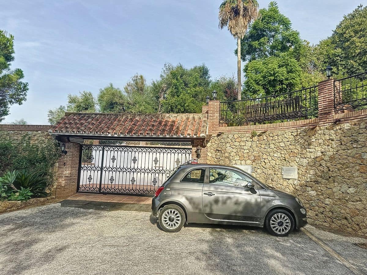 3 sypialnia Willa na sprzedaż w Mijas z basenem garażem - 925 000 € (Ref: 9634971)