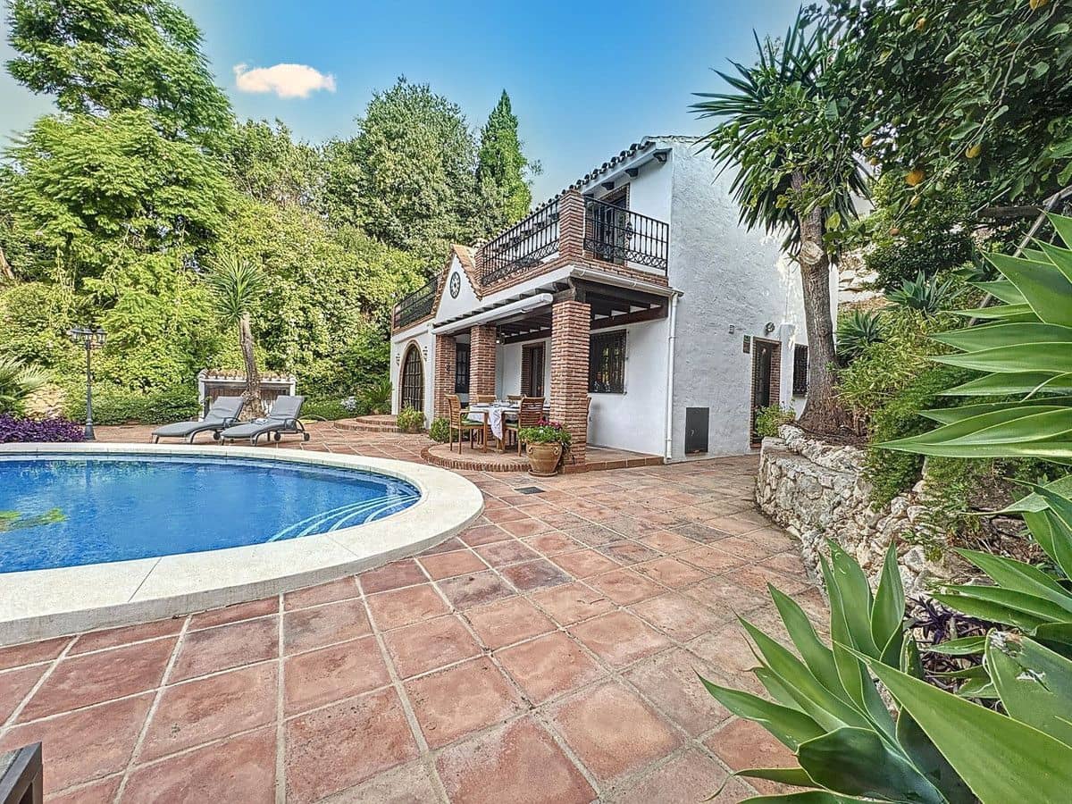 3 sypialnia Willa na sprzedaż w Mijas z basenem garażem - 925 000 € (Ref: 9634971)