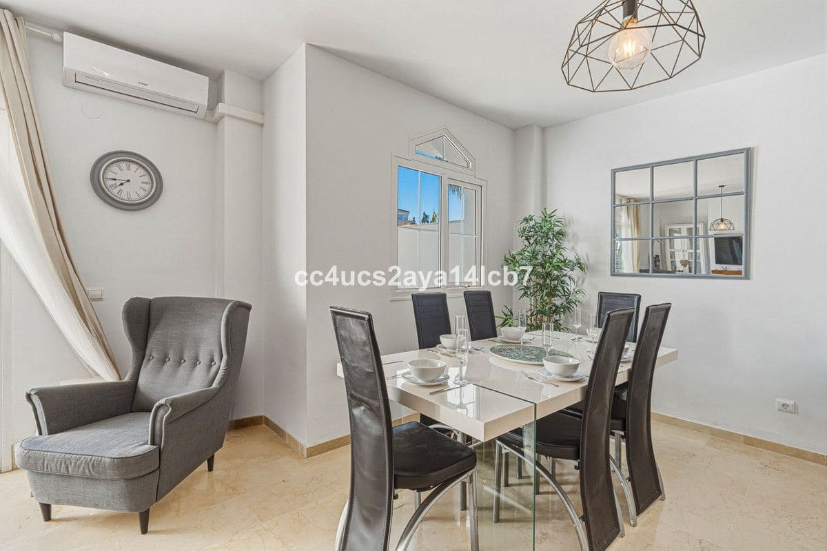 3 bedroom Beach Apartment for sale in Mijas with pool garage - € 375,000 (Ref: 9634972)