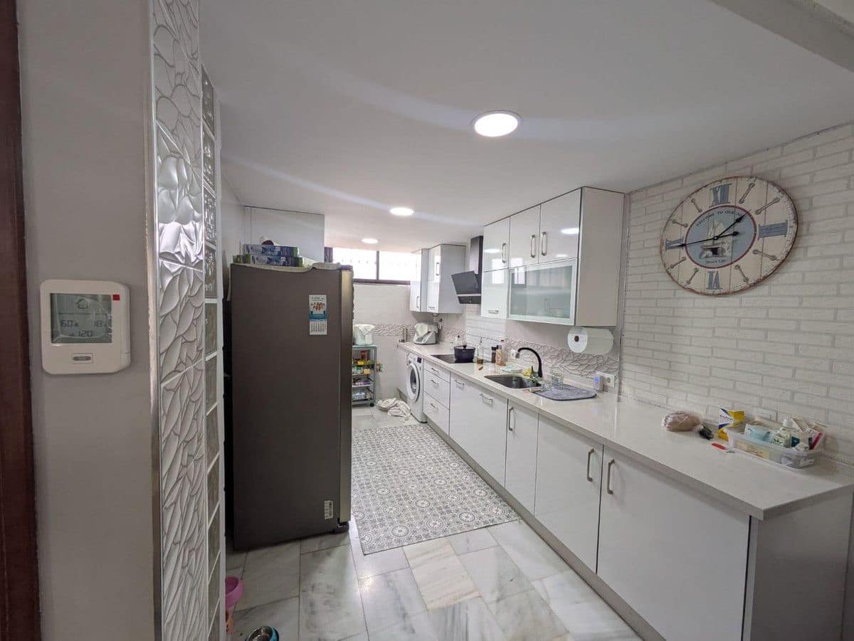 3 slaapkamer Strandappartement te koop in Torremolinos met garage - € 425.000 (Ref: 9634973)