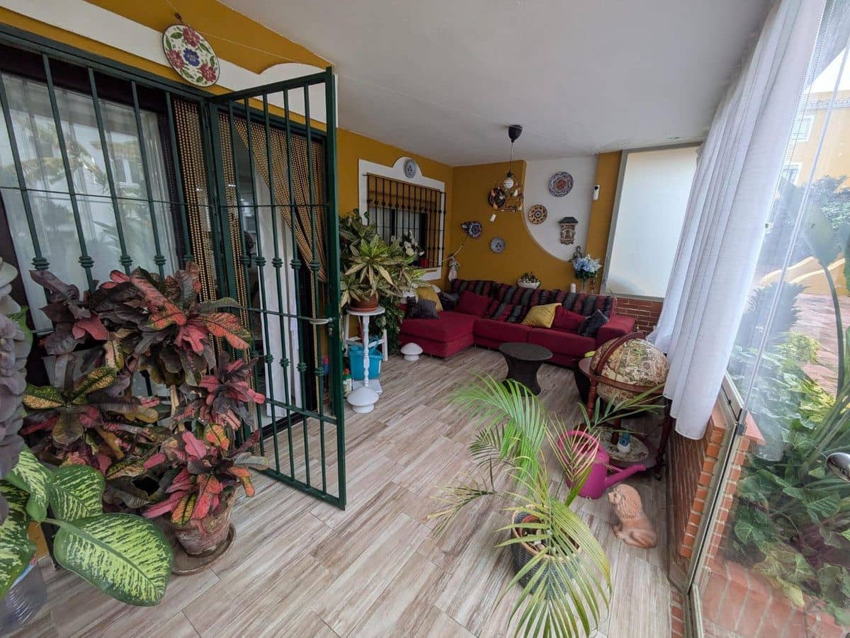 3 slaapkamer Strandappartement te koop in Torremolinos met garage - € 425.000 (Ref: 9634973)