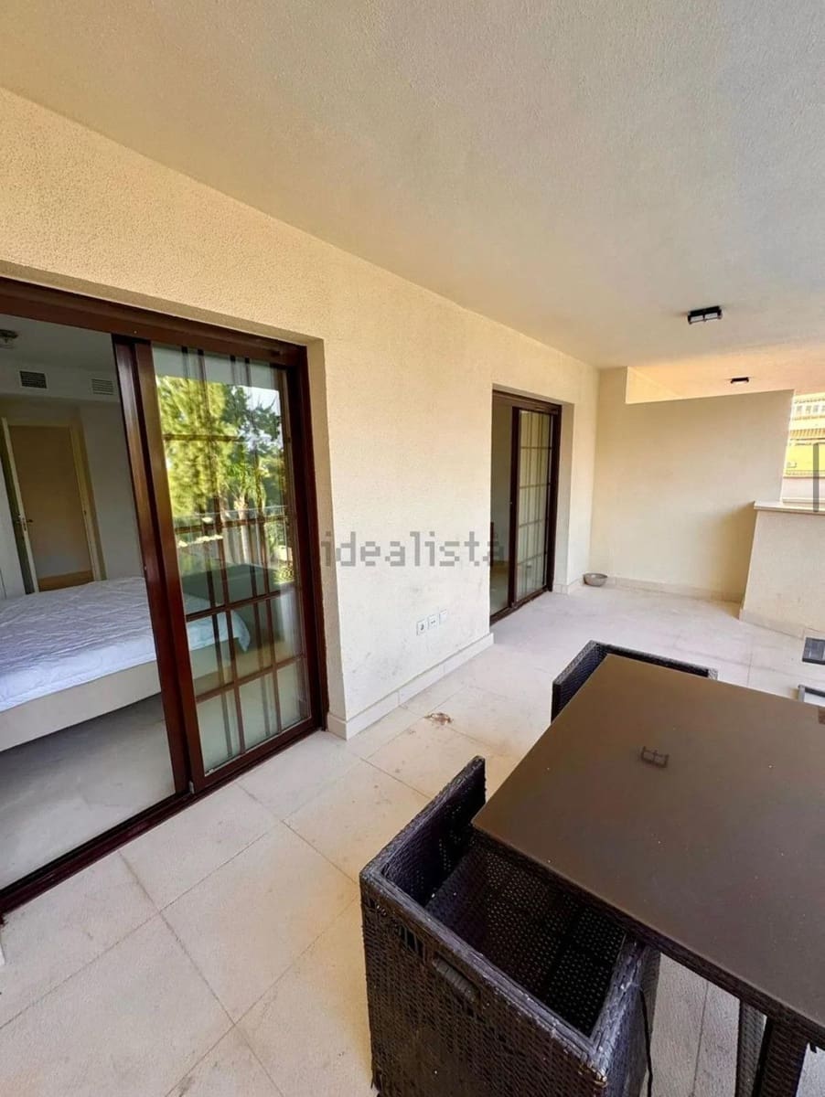 2 slaapkamer Strandappartement te koop in Benalmadena met zwembad garage - € 425.000 (Ref: 9634974)