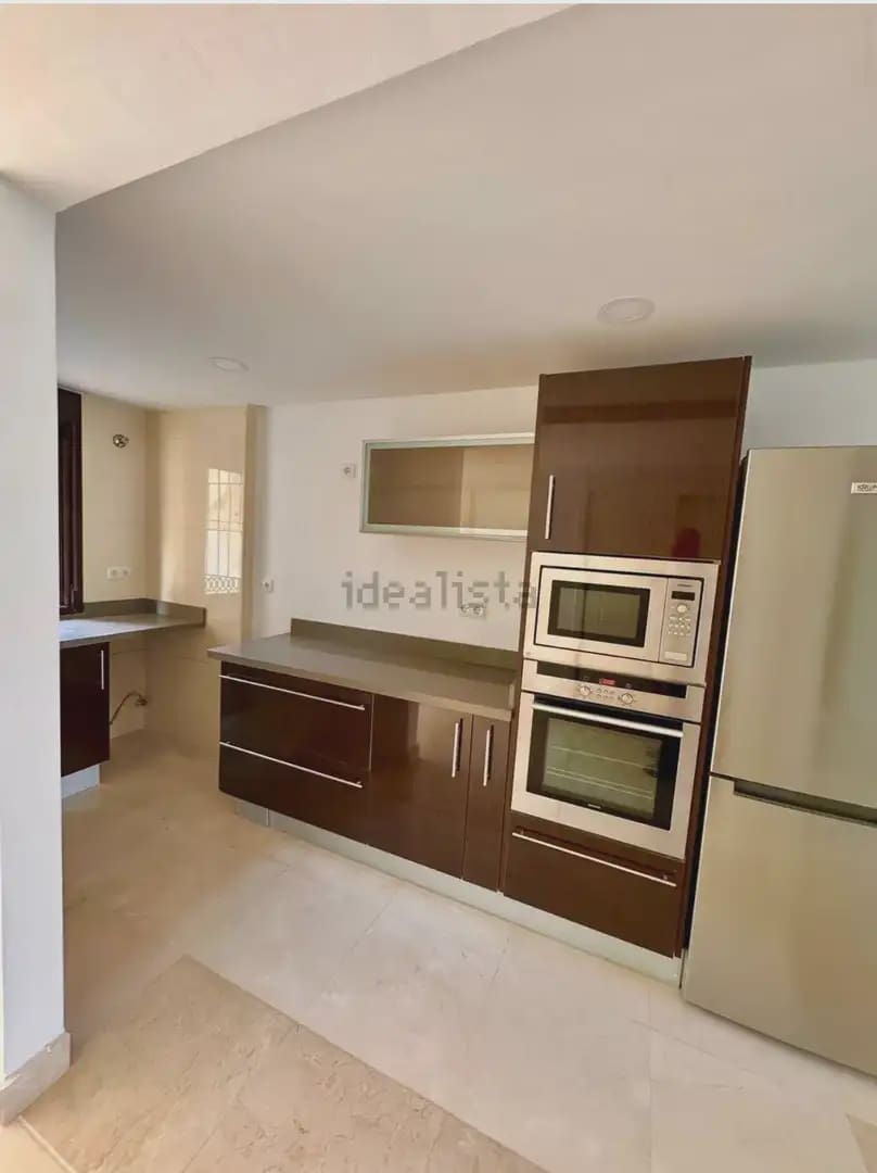 2 makuuhuone Ranta-asunto myytävänä paikassa Benalmadena mukana uima-altaan 
autotalli - 425 000 € (Ref: 9634974)