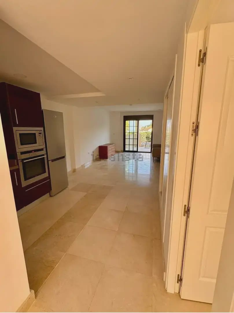 2 makuuhuone Ranta-asunto myytävänä paikassa Benalmadena mukana uima-altaan 
autotalli - 425 000 € (Ref: 9634974)