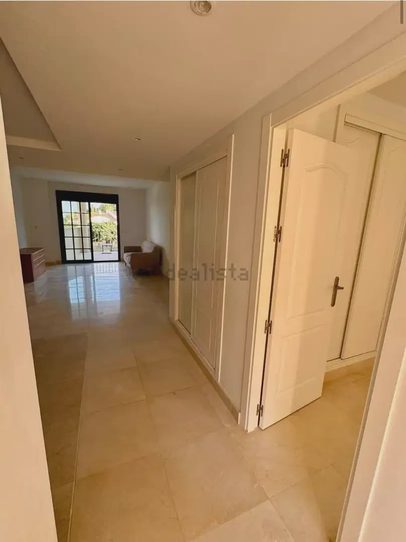 2 makuuhuone Ranta-asunto myytävänä paikassa Benalmadena mukana uima-altaan 
autotalli - 425 000 € (Ref: 9634974)