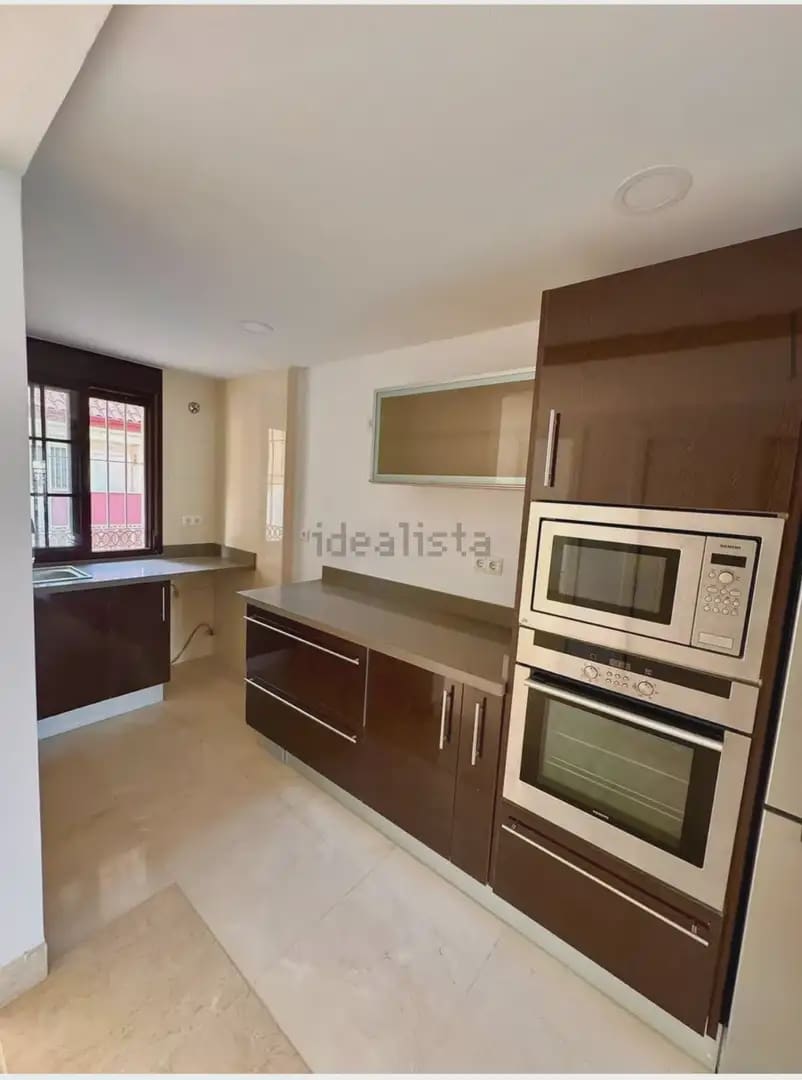 2 makuuhuone Ranta-asunto myytävänä paikassa Benalmadena mukana uima-altaan 
autotalli - 425 000 € (Ref: 9634974)