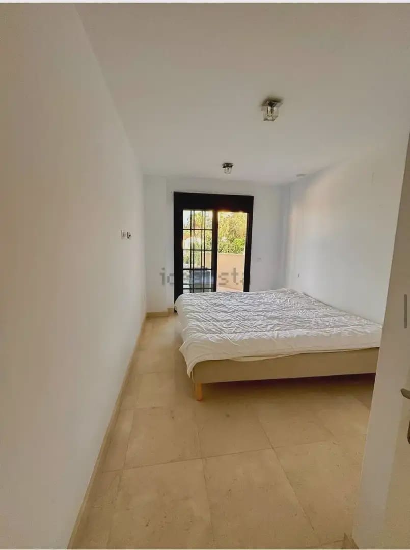 2 makuuhuone Ranta-asunto myytävänä paikassa Benalmadena mukana uima-altaan 
autotalli - 425 000 € (Ref: 9634974)