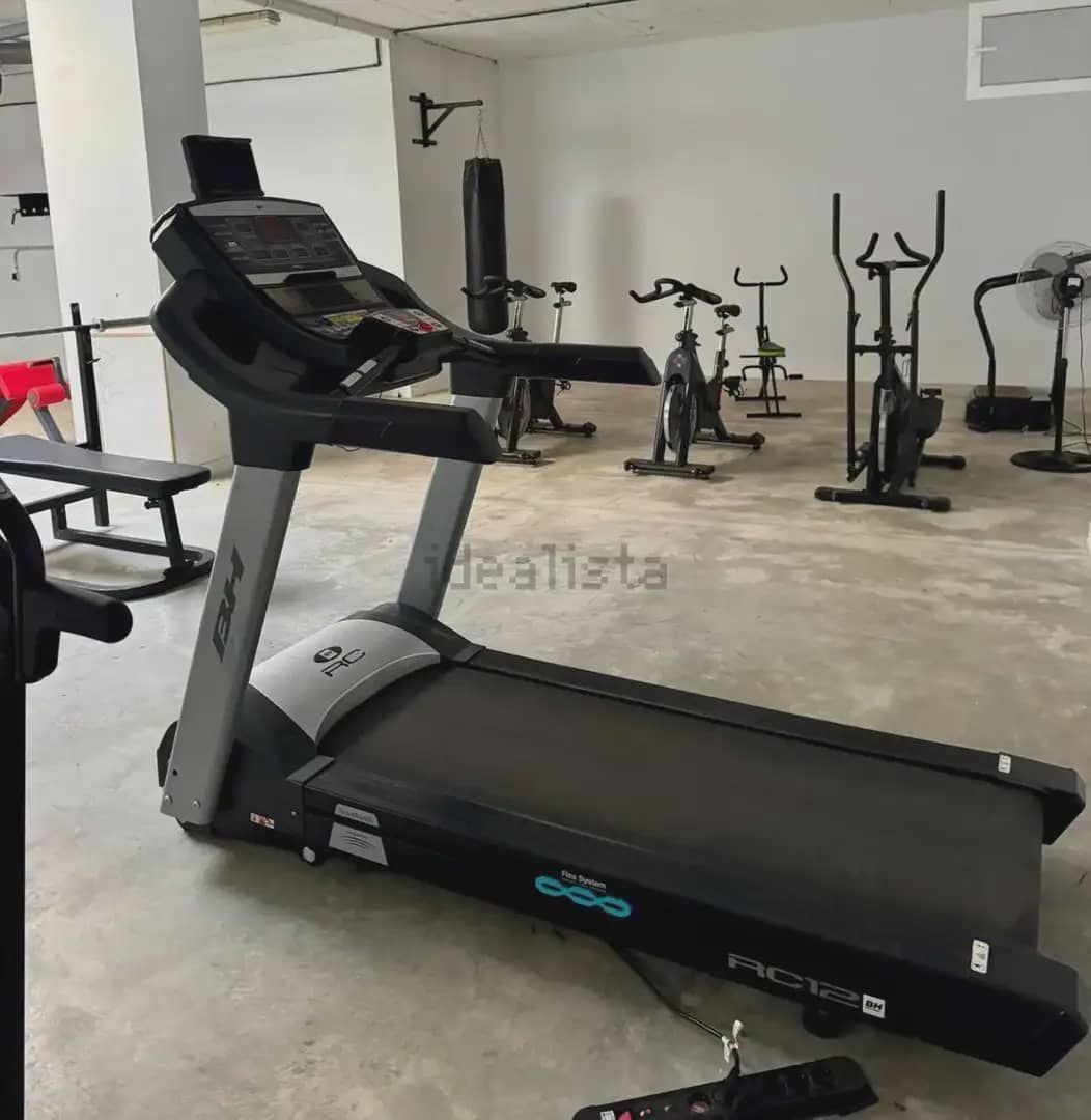 2 makuuhuone Ranta-asunto myytävänä paikassa Benalmadena mukana uima-altaan 
autotalli - 425 000 € (Ref: 9634974)