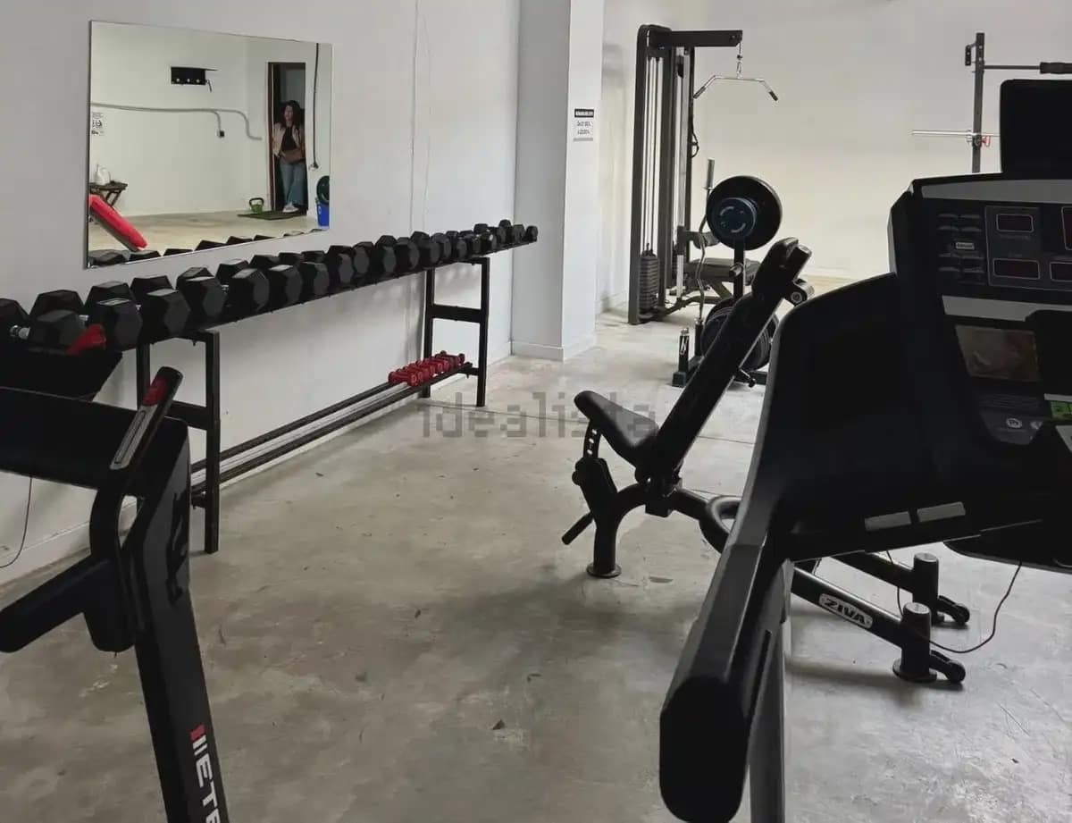 2 makuuhuone Ranta-asunto myytävänä paikassa Benalmadena mukana uima-altaan 
autotalli - 425 000 € (Ref: 9634974)