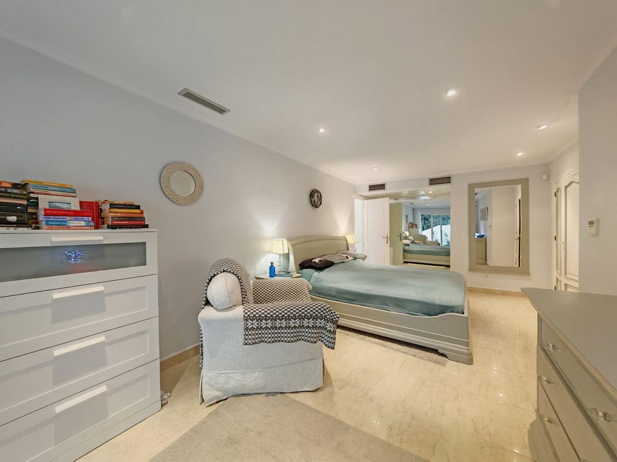 3 quarto Moradia para venda em Marbella com piscina garagem - 905 000 € (Ref: 9634982)