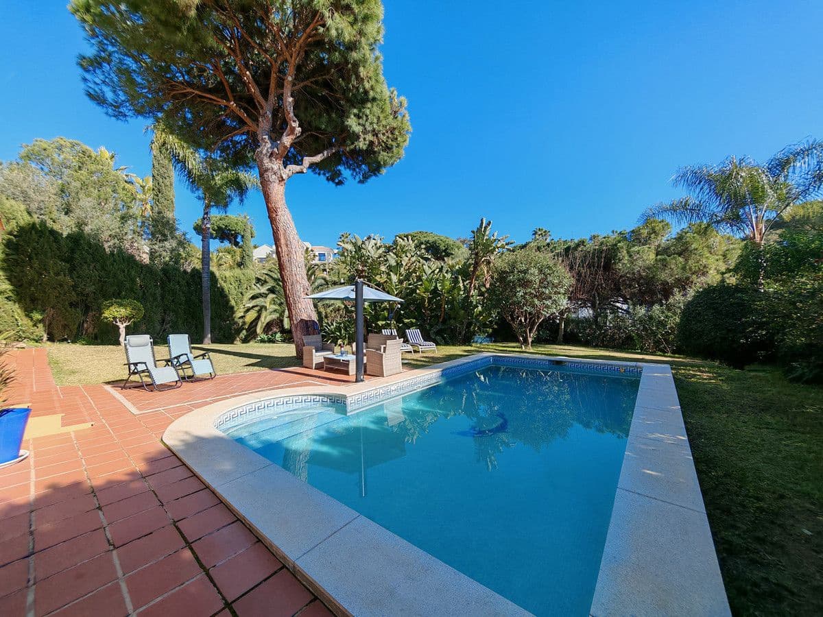 3 quarto Moradia para venda em Marbella com piscina garagem - 905 000 € (Ref: 9634982)