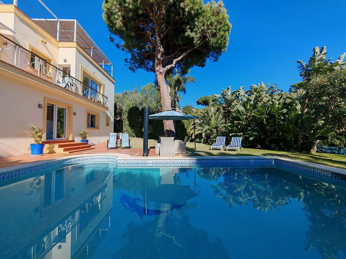 3 quarto Moradia para venda em Marbella com piscina garagem - 905 000 € (Ref: 9634982)