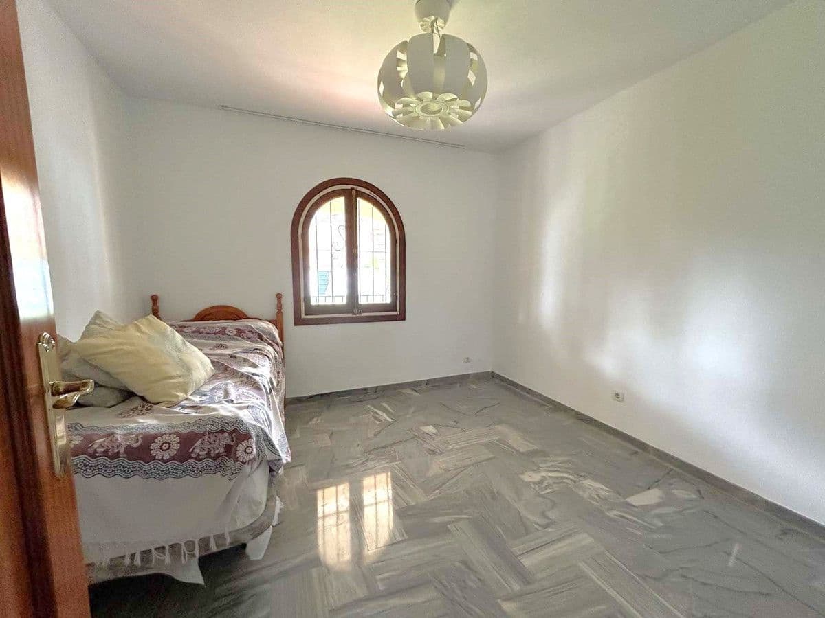 5 soverom Villa til salgs i Mijas med svømmebasseng garasje - € 700 000 (Ref: 9634984)