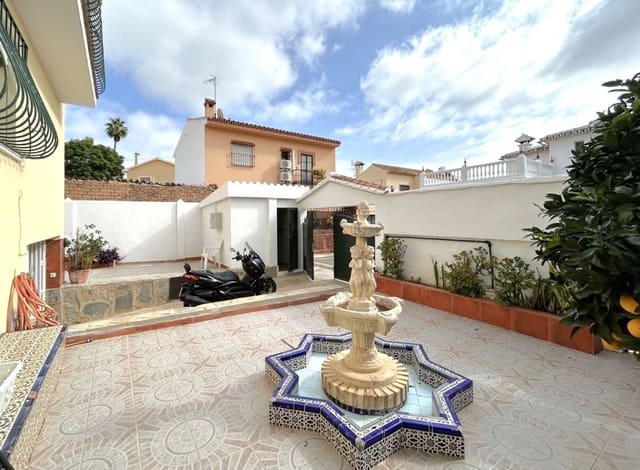 5 soveværelse Villa til salg i Campo Mijas, Mijas med swimmingpool garage - € 700.000 (Ref: 9634984)