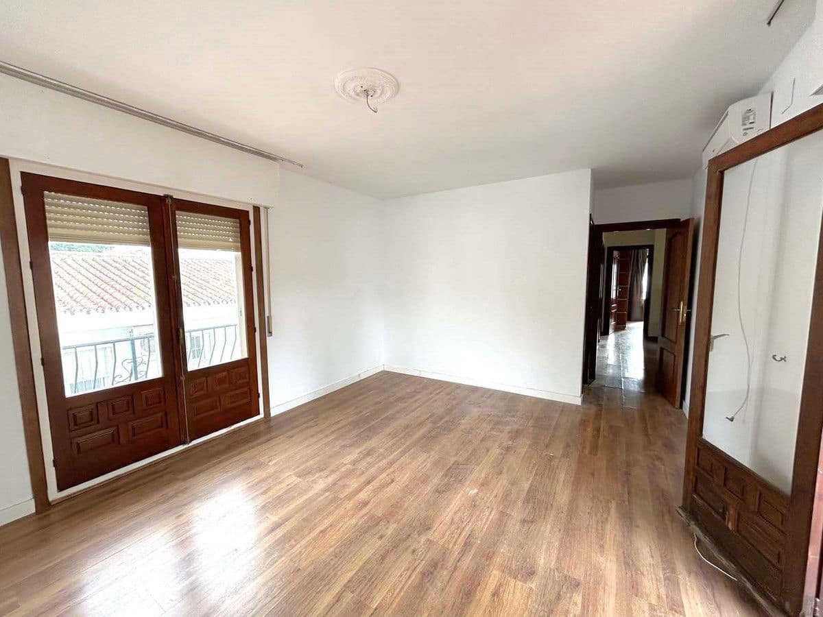 5 soverom Villa til salgs i Mijas med svømmebasseng garasje - € 700 000 (Ref: 9634984)