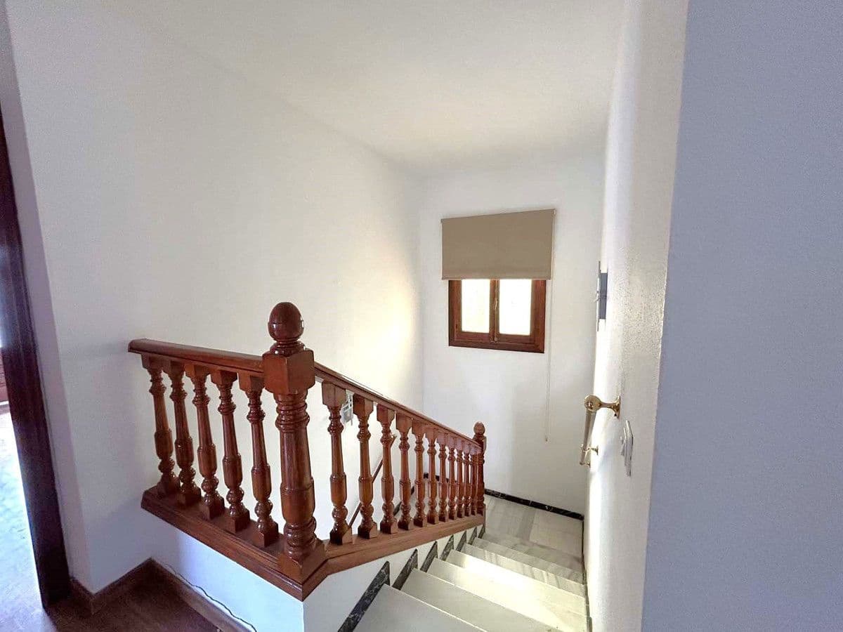 5 soverom Villa til salgs i Mijas med svømmebasseng garasje - € 700 000 (Ref: 9634984)