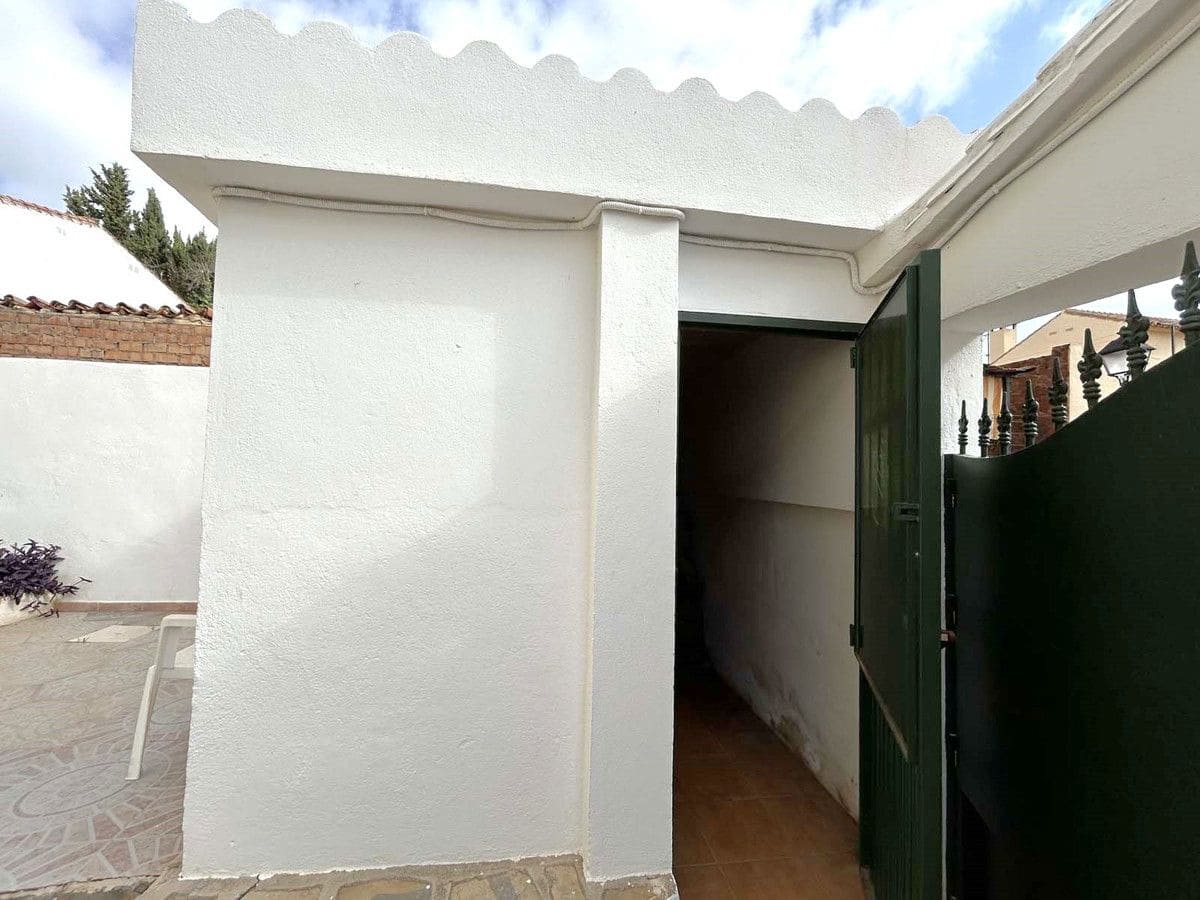 5 soverom Villa til salgs i Mijas med svømmebasseng garasje - € 700 000 (Ref: 9634984)