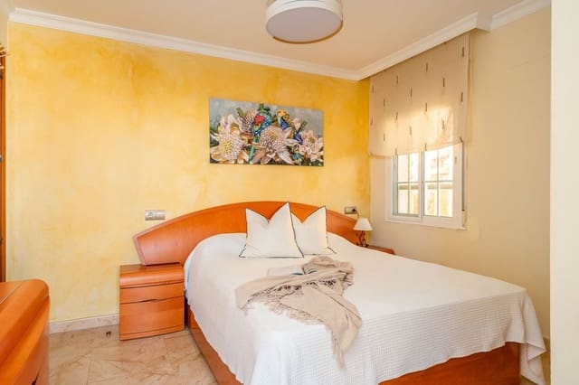 2 soverom Leilighet til salgs i Centro ciudad, Fuengirola med garasje - € 310 000 (Ref: 9634985)