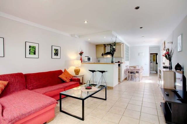 2 bedroom Beach Apartment for sale in Aloha Golf, Marbella with pool garage - € 485,000 (Ref: 9634986)