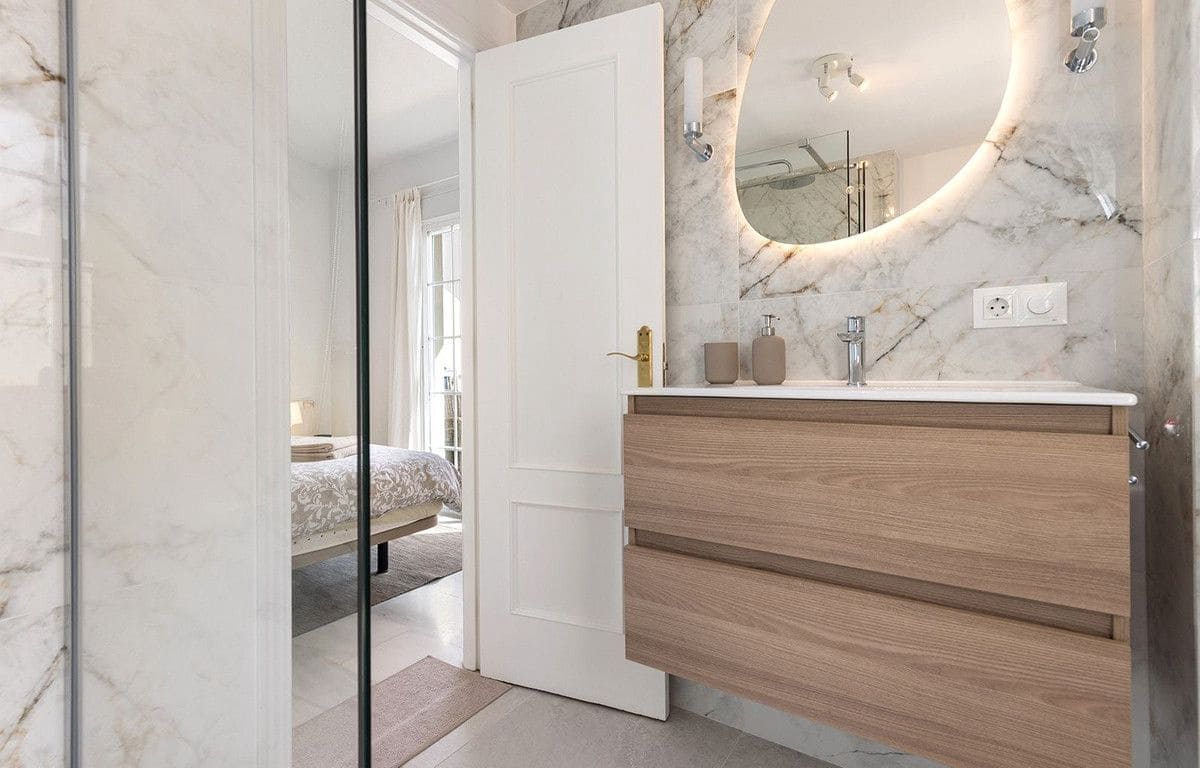 3 soveværelse Strandlejlighed til salg i Torremolinos med swimmingpool garage - € 480.000 (Ref: 9634988)