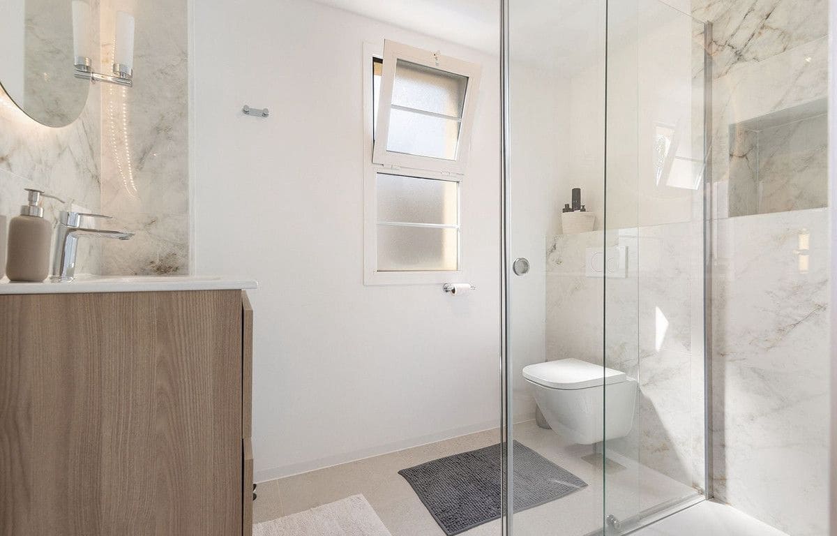 3 soveværelse Strandlejlighed til salg i Torremolinos med swimmingpool garage - € 480.000 (Ref: 9634988)