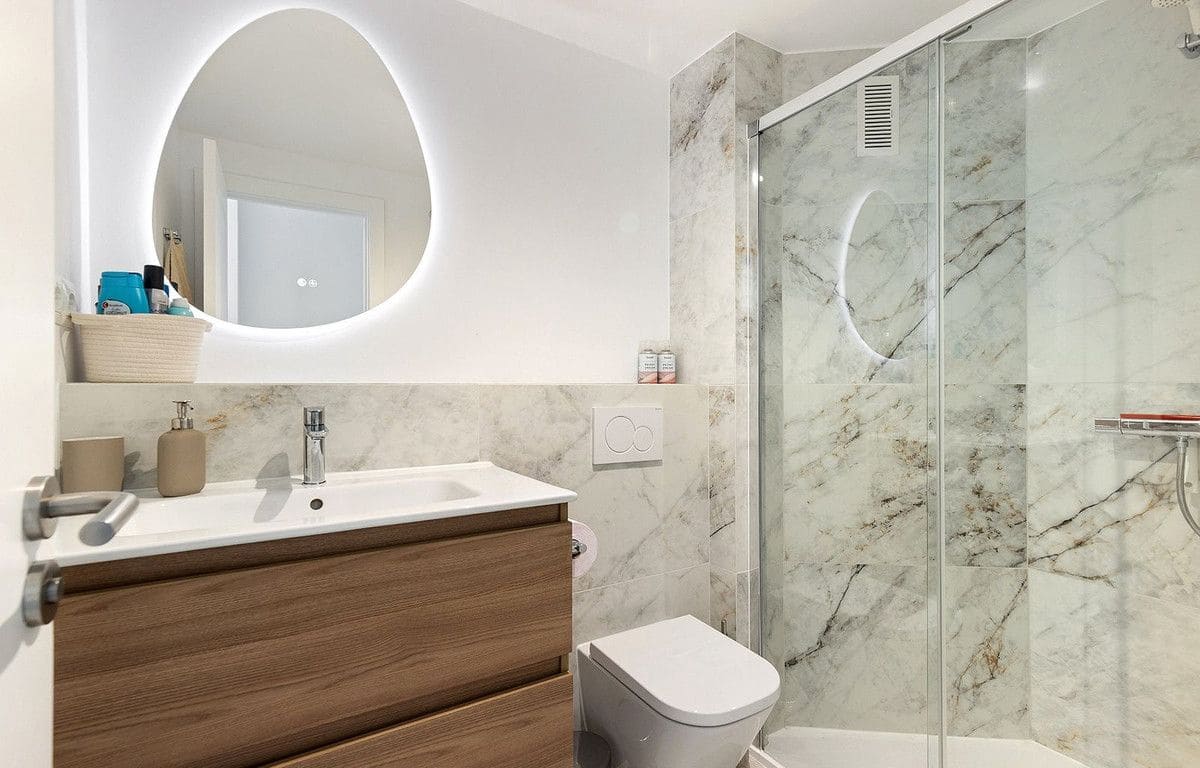 3 soveværelse Strandlejlighed til salg i Torremolinos med swimmingpool garage - € 480.000 (Ref: 9634988)