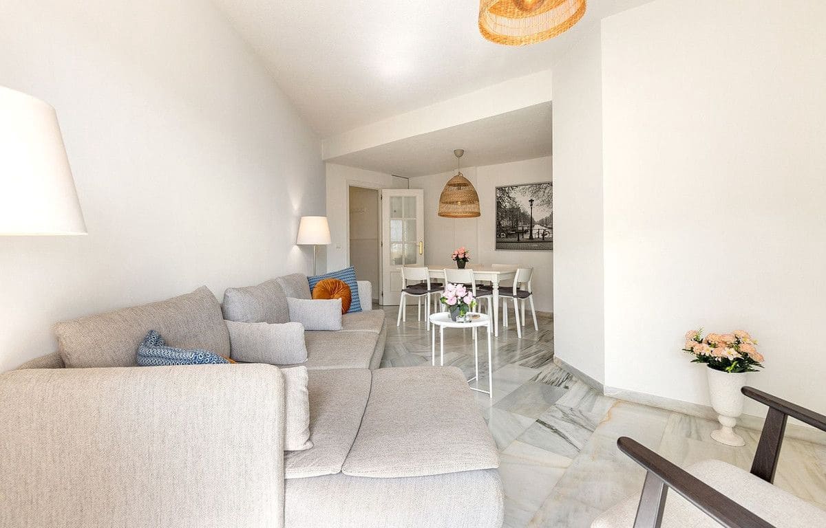 3 soveværelse Strandlejlighed til salg i Torremolinos med swimmingpool garage - € 480.000 (Ref: 9634988)