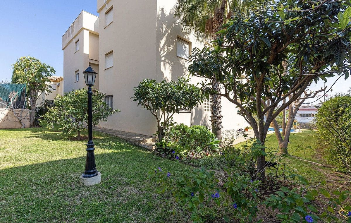 3 soveværelse Strandlejlighed til salg i Torremolinos med swimmingpool garage - € 480.000 (Ref: 9634988)
