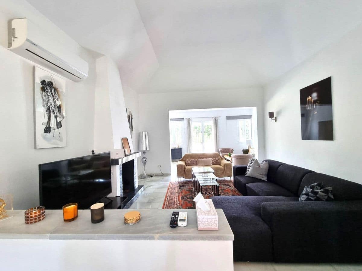 Chalet de 3 habitaciones en Mijas en venta con piscina garaje - 1.200.000 € (Ref: 9634989)