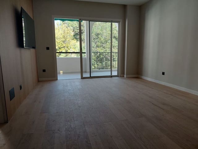 1 chambre Appartement à vendre à Aloha Golf, Marbella - 365 000 € (Ref: 9634990)