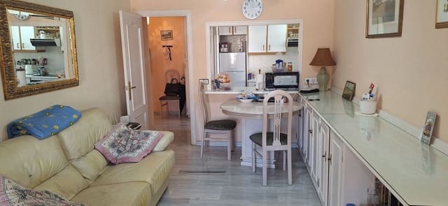 2 bedroom Apartment for sale in Centro ciudad, Fuengirola - € 360,000 (Ref: 9650362)
