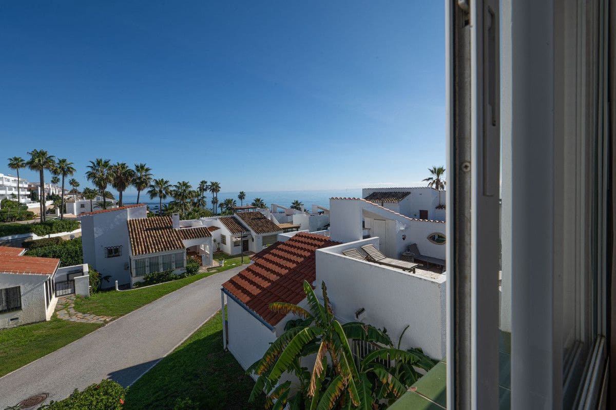 3 camera da letto Villetta Bifamiliare in vendita in Mijas con piscina garage - 649.000 € (Rif: 9650363)