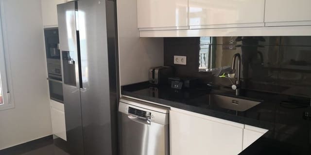 2 Zimmer Strandapartment zu verkaufen in Las Gaviotas  - Carvajal, Fuengirola mit Garage - 650.000 € (Ref: 9673636)