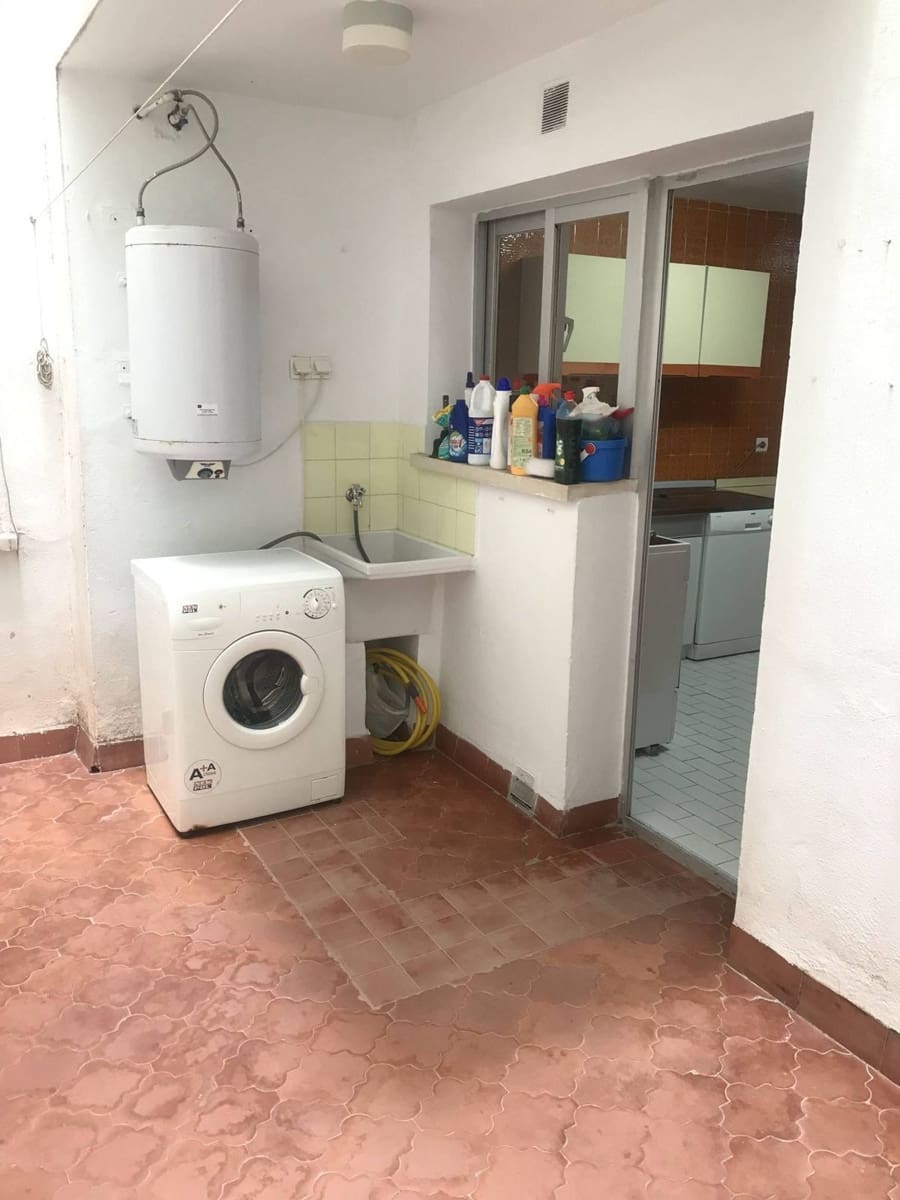 3 bedroom Beach Apartment for sale in Fuengirola with garage - € 750,000 (Ref: 9678154)