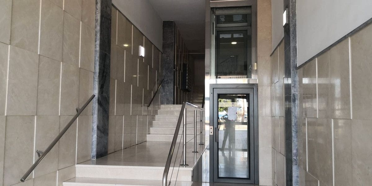 3 bedroom Beach Apartment for sale in Fuengirola with garage - € 750,000 (Ref: 9678154)