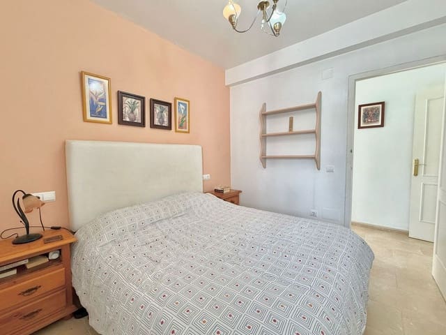 3 sypialnia Apartament przy plaży na sprzedaż w Centro ciudad, Fuengirola z basenem garażem - 279 000 € (Ref: 9688670)