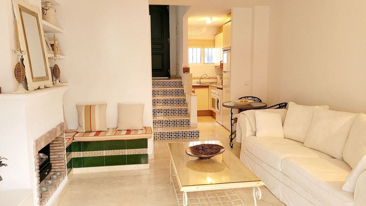 Adosado de 1 habitación en Benalmádena en venta con piscina garaje - 259.000 € (Ref: 9688675)