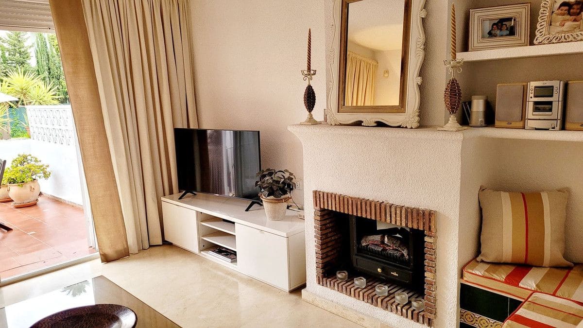 Adosado de 1 habitación en Benalmádena en venta con piscina garaje - 259.000 € (Ref: 9688675)